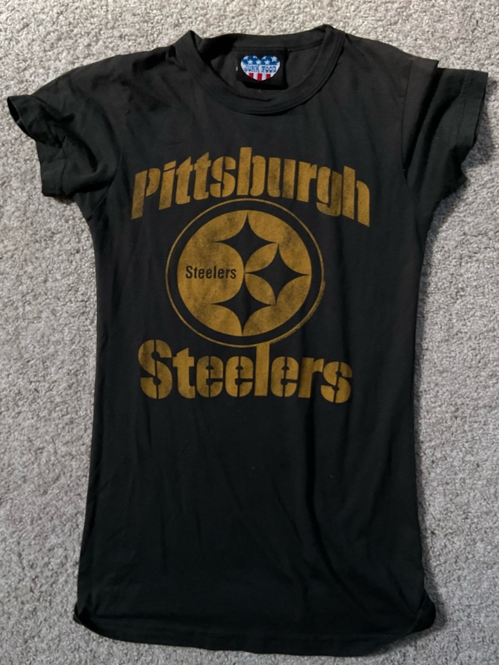Junk Food Clothing Black & Gold Pittsburgh Steelers Fitted Tee